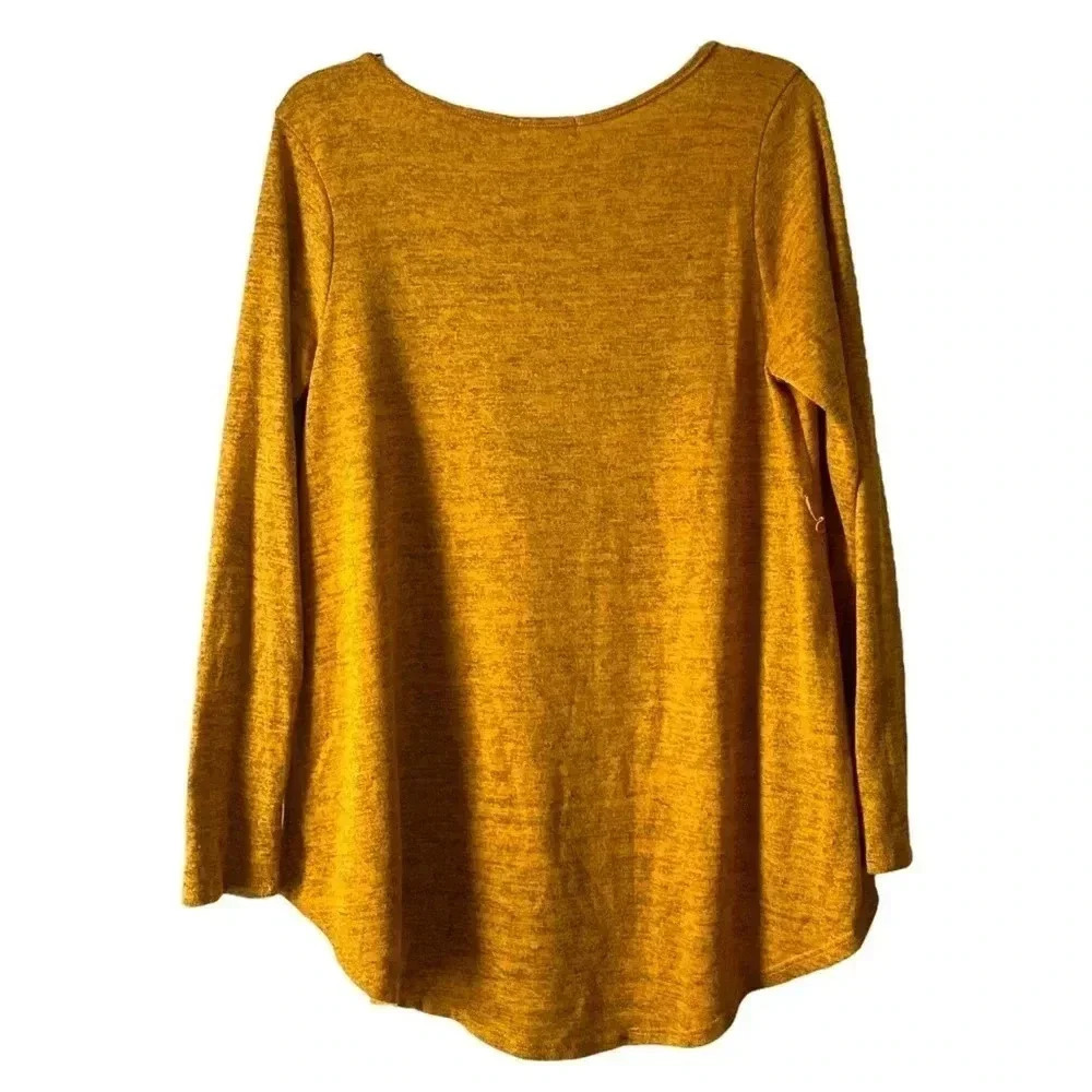 High-Low Mustard Yellow Long Sleeve Top, Round Neck, Long sleeves, Size XL - Picture 3 of 6